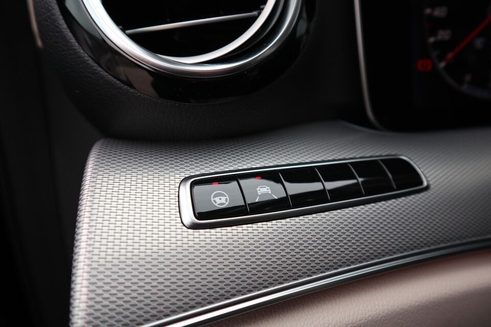 Mercedes E220 d 2,0 Avantgarde stc. aut. 5d