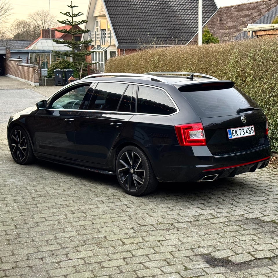 Skoda Octavia 2,0 TSi 220 RS Combi DSG 5d