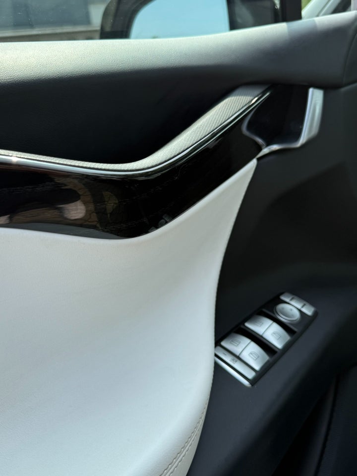 Tesla Model X 100D 5d