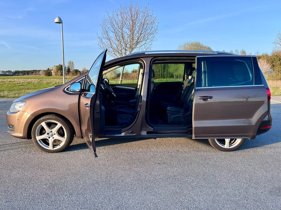 VW Sharan 2,0 TDi 177 Highline DSG BMT 7prs 5d