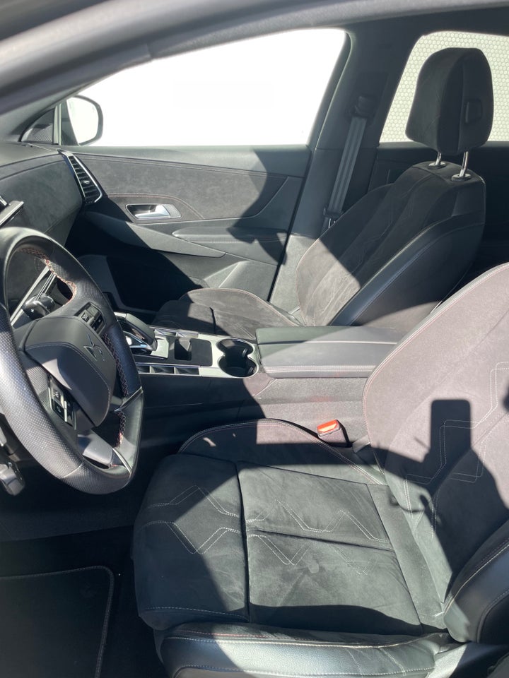 DS DS 7 1,6 E-Tense Performance Line+ EAT8 Van 5d