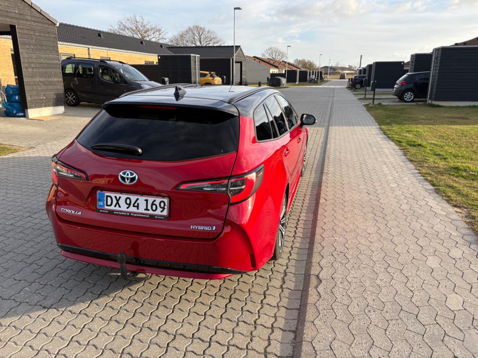 Toyota Corolla 1,8 Hybrid H3 Premium Touring Sports MDS 5d