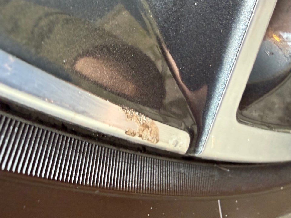 Skoda Enyaq 80x iV Founders Edition 5d