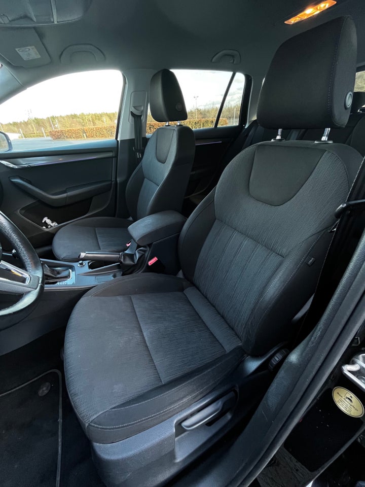 Skoda Octavia 2,0 TDi 150 Style Combi DSG 5d