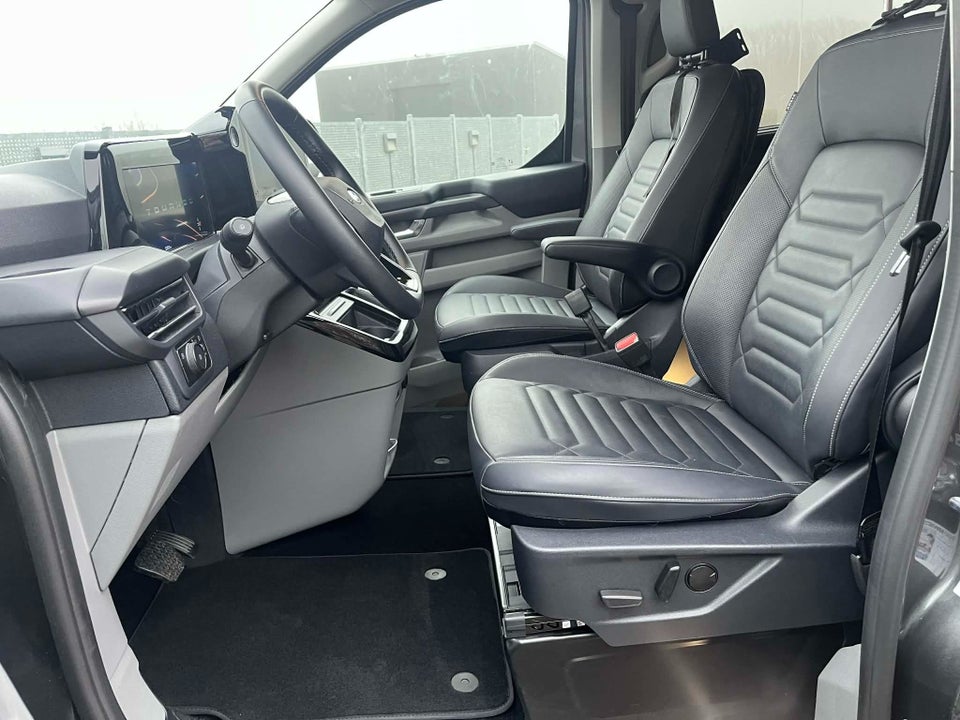 Ford Tourneo Custom 340S 2,5 PHEV Titanium X CVT