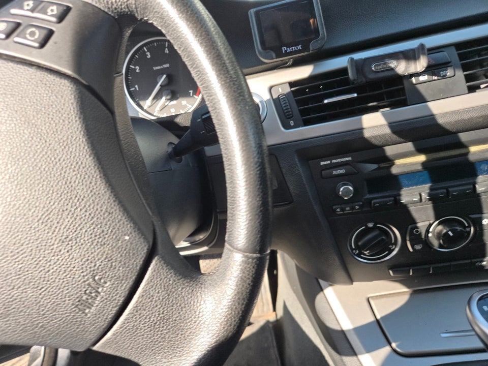 BMW 318i 2,0 Touring 5d