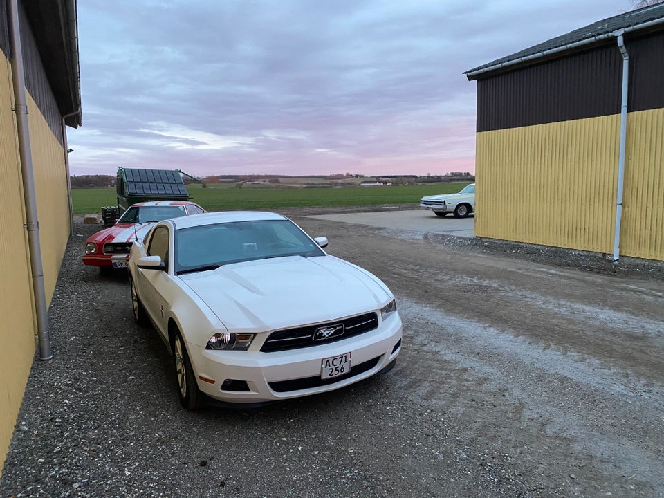 Ford Mustang 3,7 V6 aut. 2d