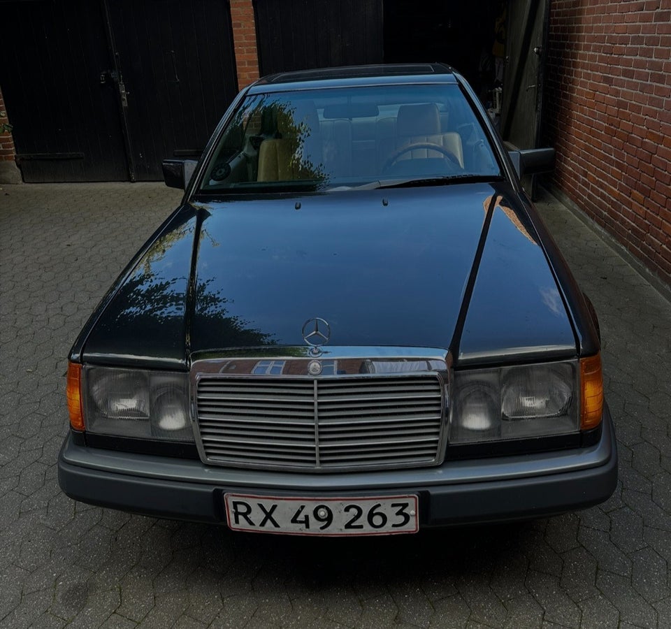 Mercedes 300 CE-24 3,0 aut. 2d