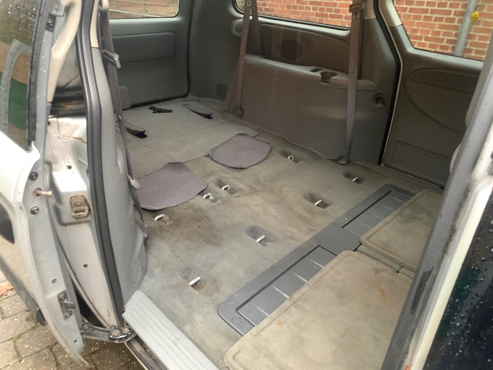 Dodge Grand Caravan 3,8 V6 SXT aut. 5d