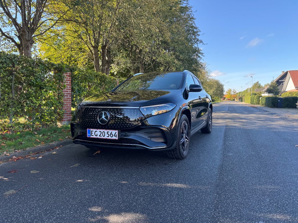 Mercedes EQA300 AMG Line 4Matic 5d