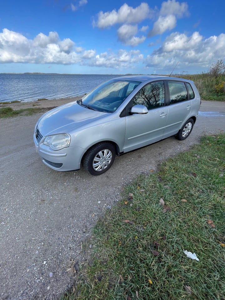 VW Polo 1,4 16V 5d