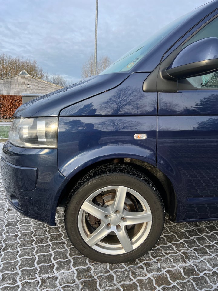 VW Caravelle 2,0 TDi 140 Comfortline DSG kort 4d