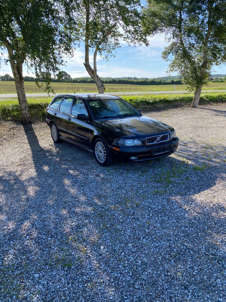 Volvo V40 1,8 Classic 5d