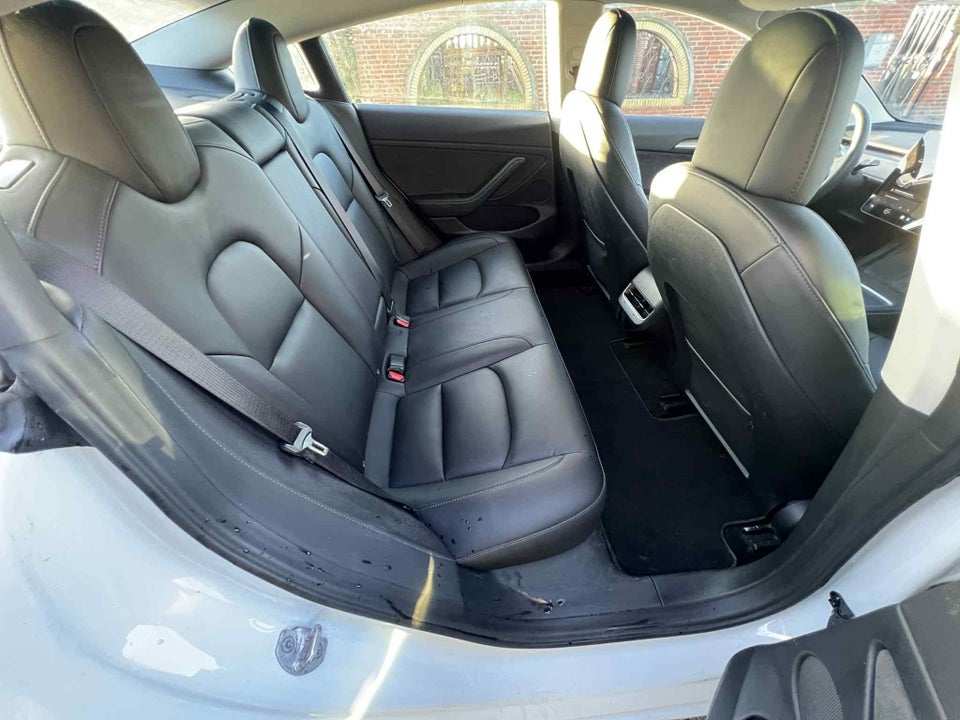 Tesla Model 3 Long Range AWD 4d