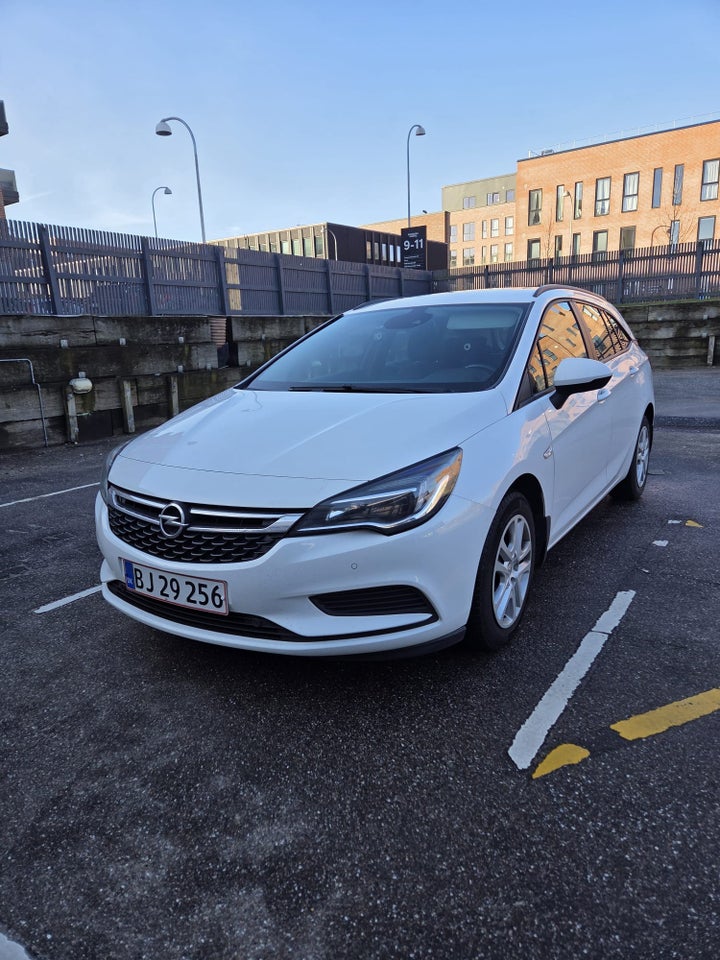 Opel Astra 1,4 T 125 Enjoy Sports Tourer 5d