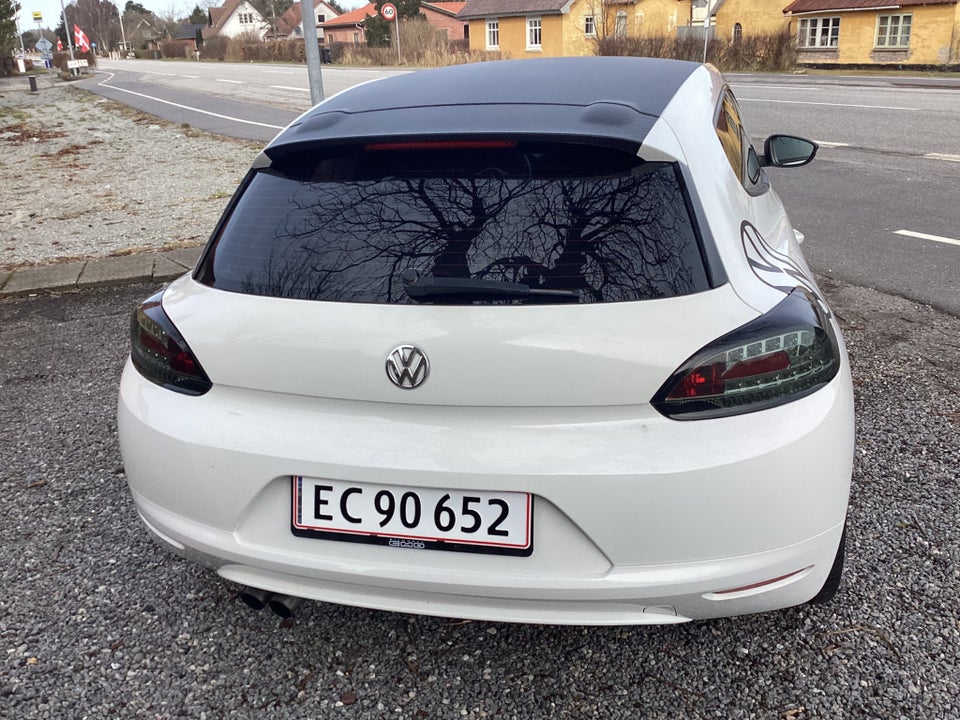 VW Scirocco 2,0 TDi 140 Sport DSG 3d