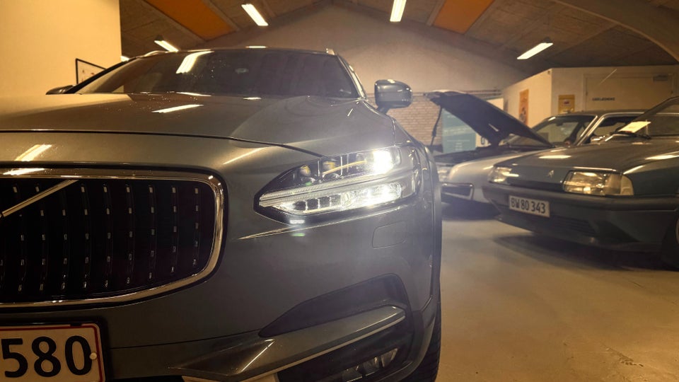 Volvo V90 CC 2,0 D5 235 Pro aut. AWD 5d
