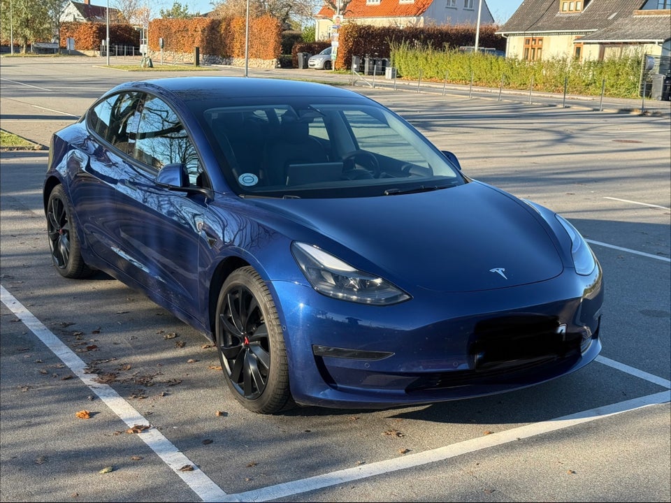 Tesla Model 3 Long Range AWD 4d