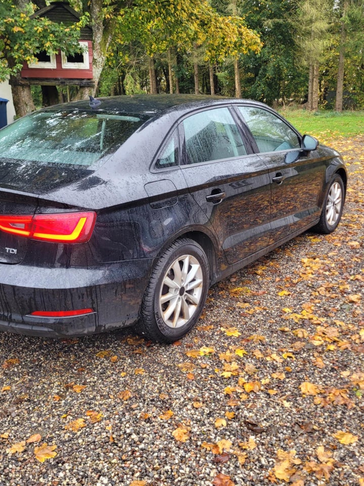 Audi A3 1,6 TDi 110 Ambition 4d