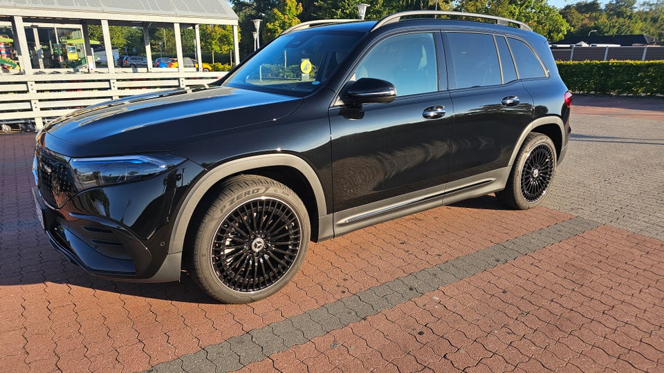 Mercedes EQB300 AMG Line 4Matic 5d