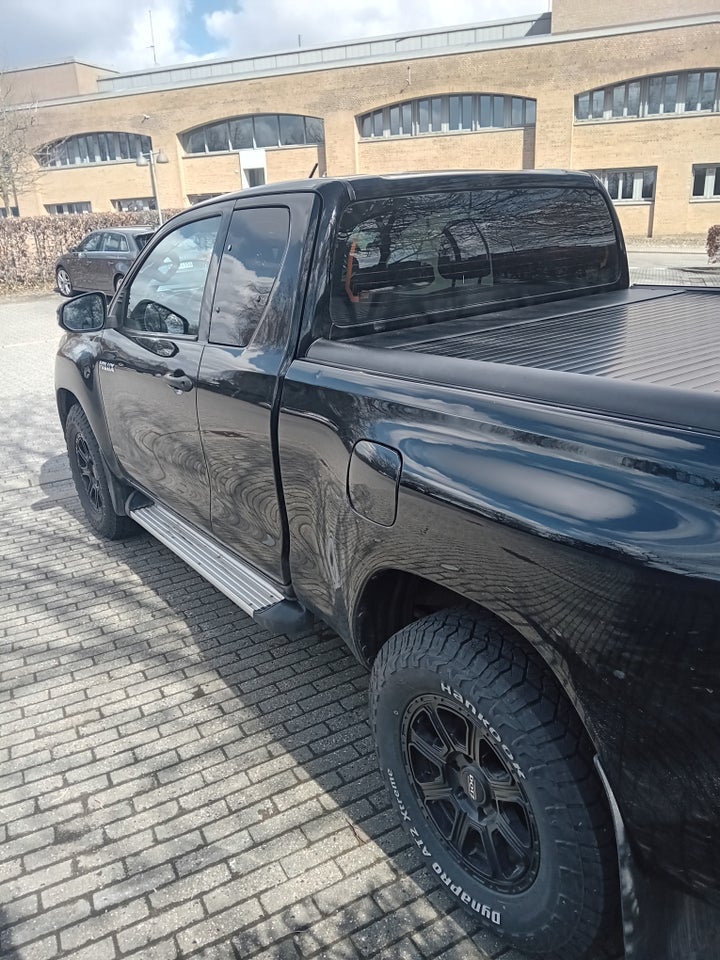 Toyota HiLux 2,4 D-4D 150 T2 Ex.Kab 4x4 4d