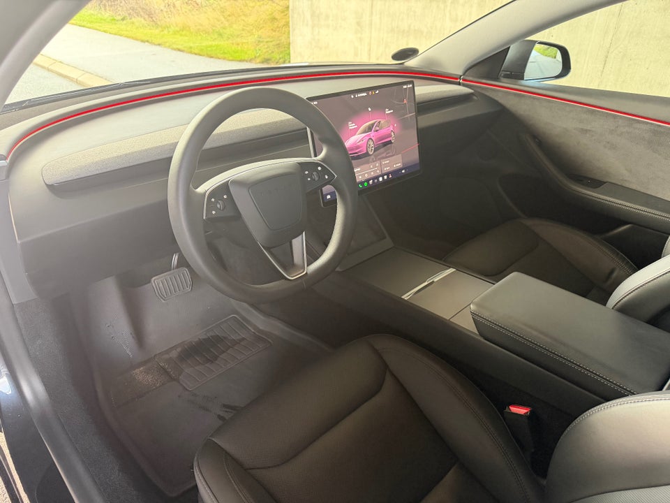 Tesla Model 3 Long Range AWD 4d