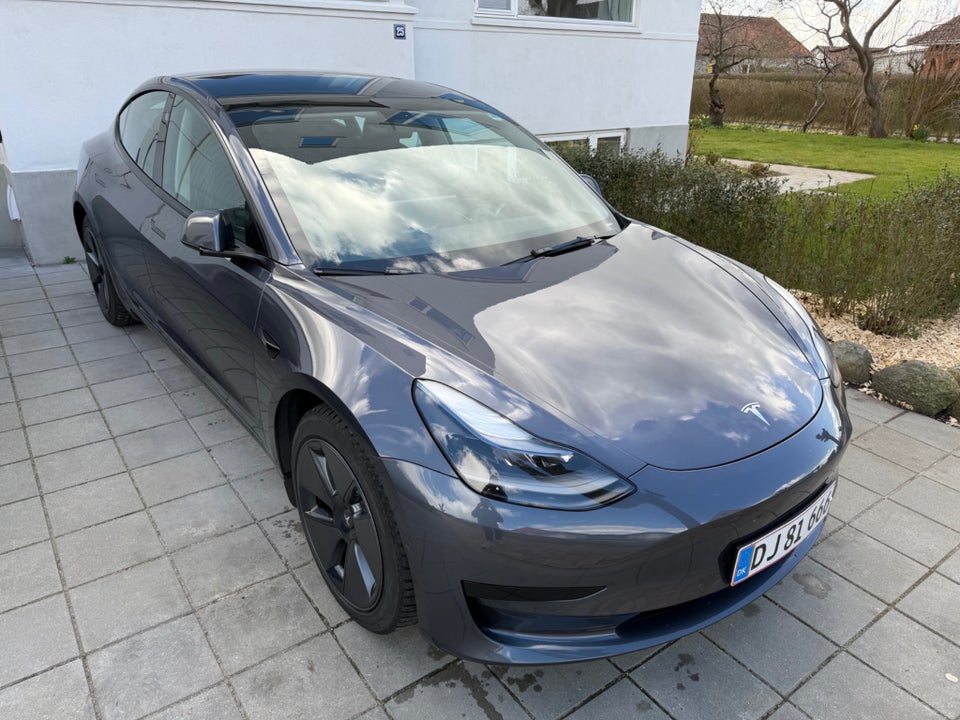 Tesla Model 3 Standard Range+ RWD 4d