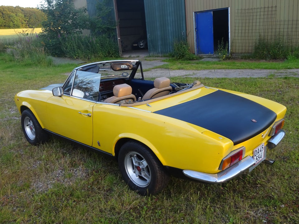 Fiat 124 1,6 Spider 2d