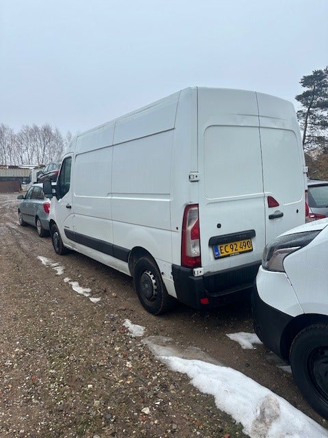 Renault Master III T33 2,3 dCi 145 L2H2 Kassevogn