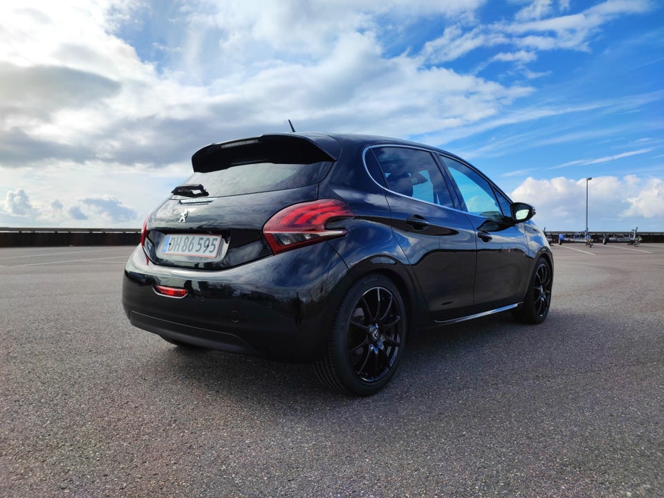 Peugeot 208 1,6 BlueHDi 100 Desire Sky 5d