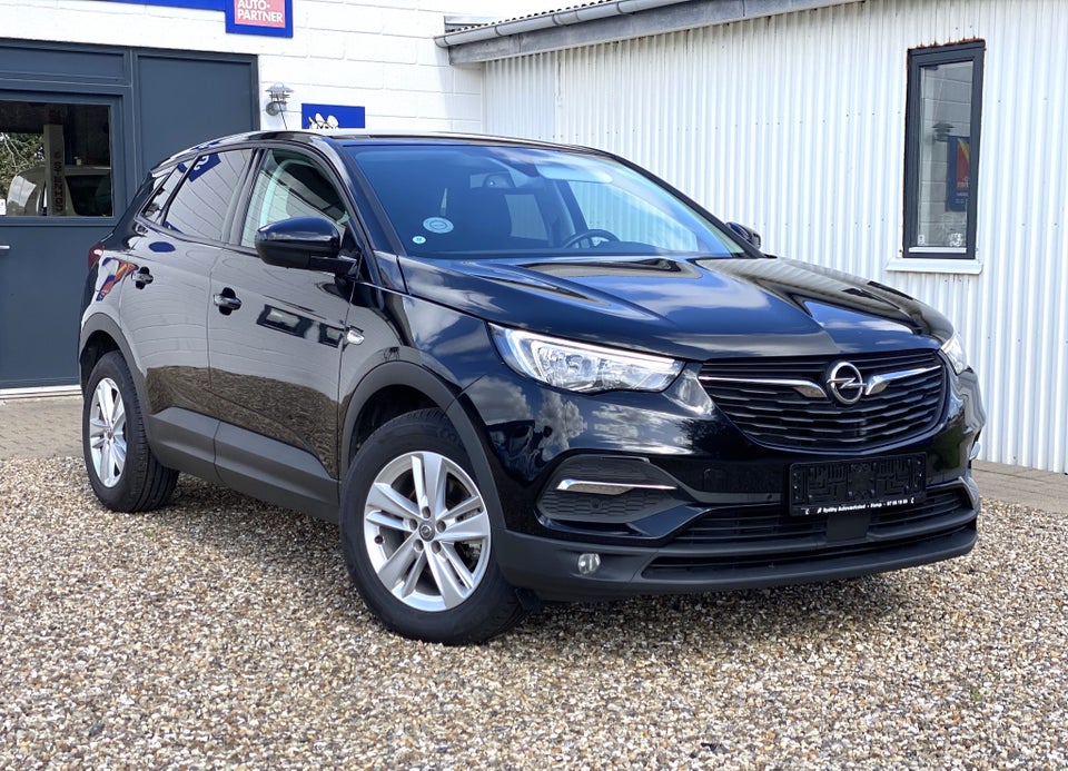 Opel Grandland X 1,2 T 130 Enjoy 5d