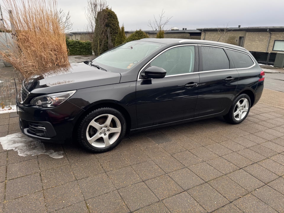 Peugeot 308 1,6 BlueHDi 120 Allure Sky SW 5d