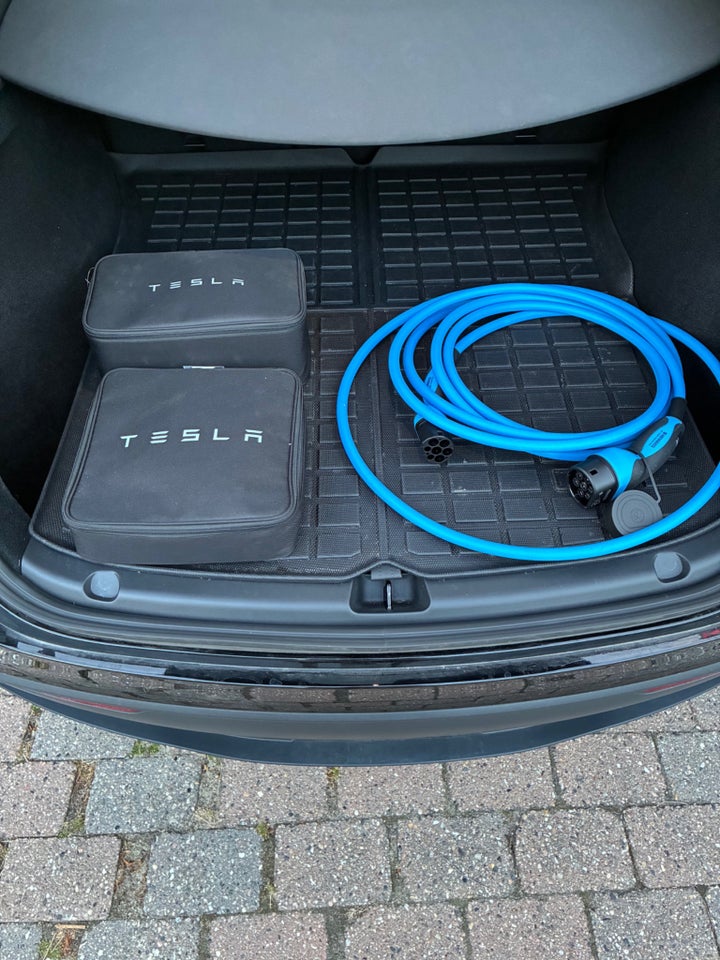 Tesla Model Y RWD 5d