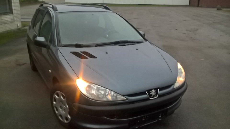 Peugeot 206 1,4 XR stc. 5d