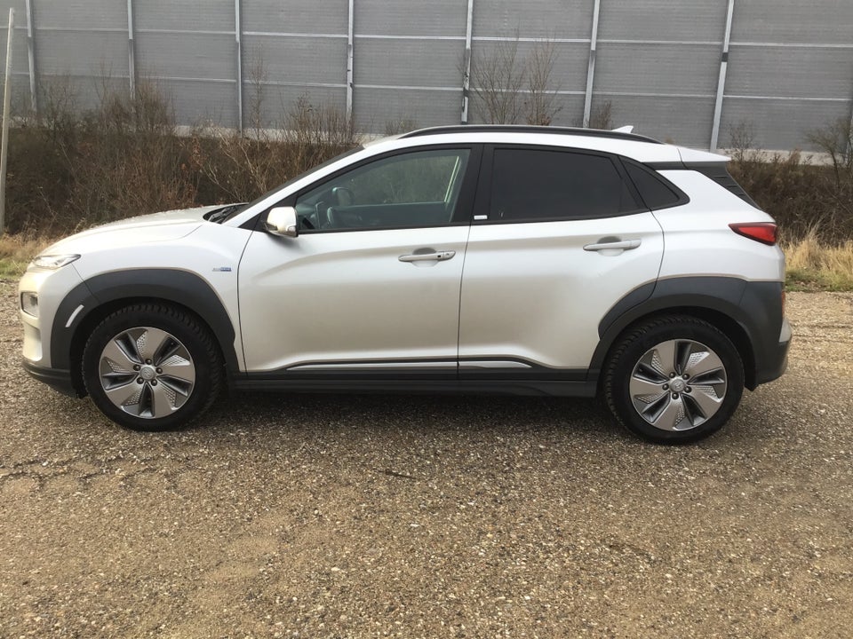 Hyundai Kona 64 EV Premium 5d