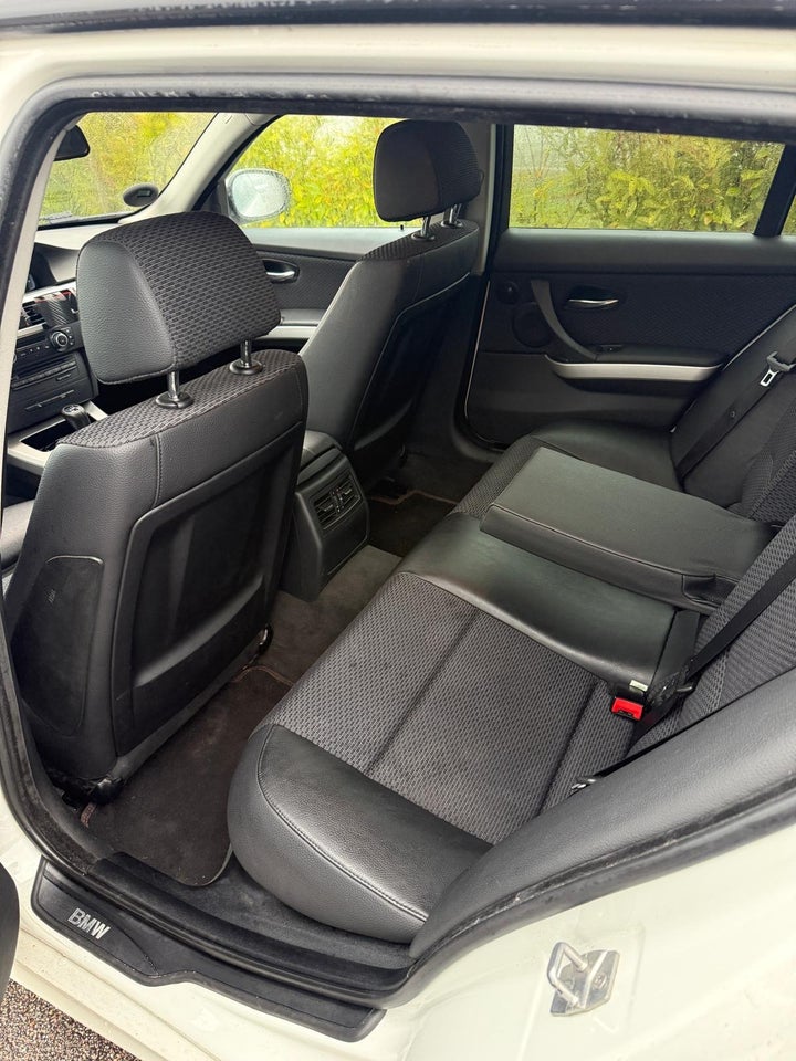 BMW 320d 2,0 Touring 5d