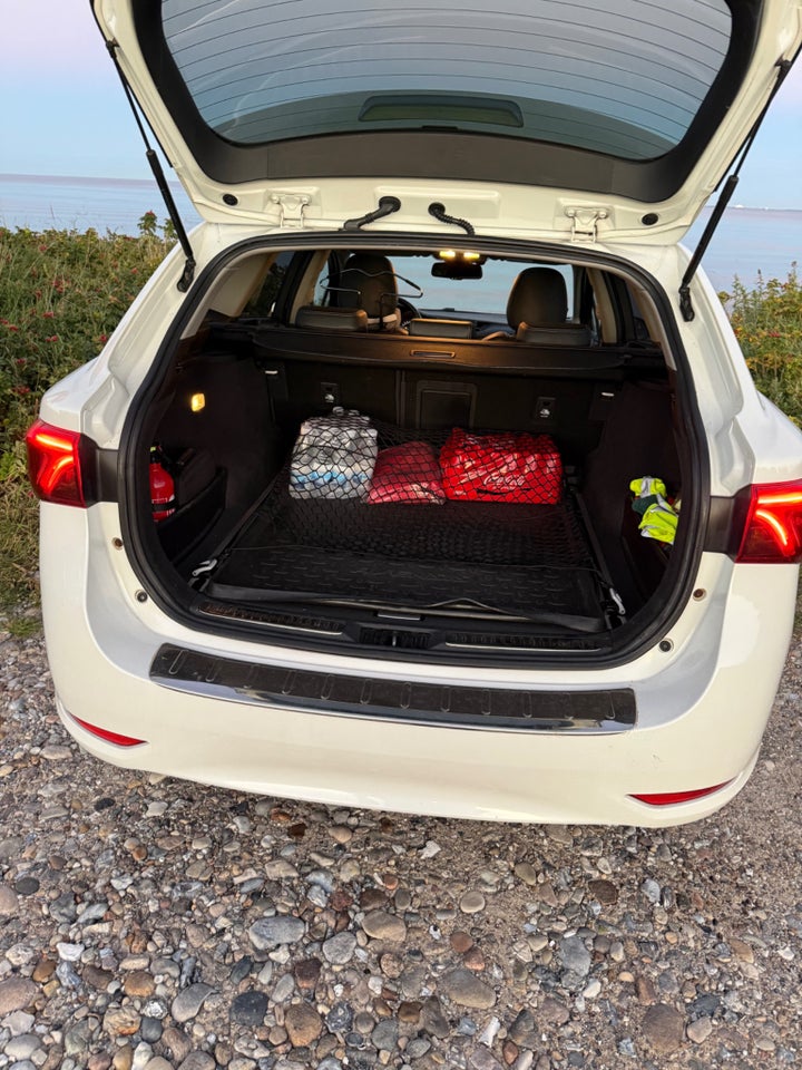 Toyota Avensis 1,8 VVT-i T3 Touring Sports MDS 5d