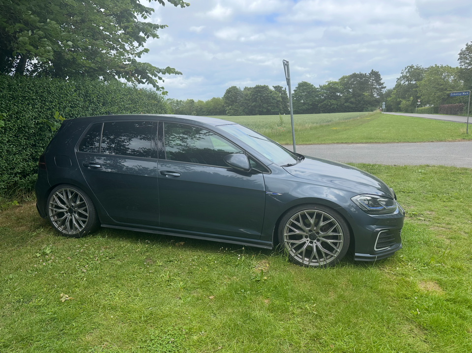 VW Golf VII 1,4 GTE DSG 5d