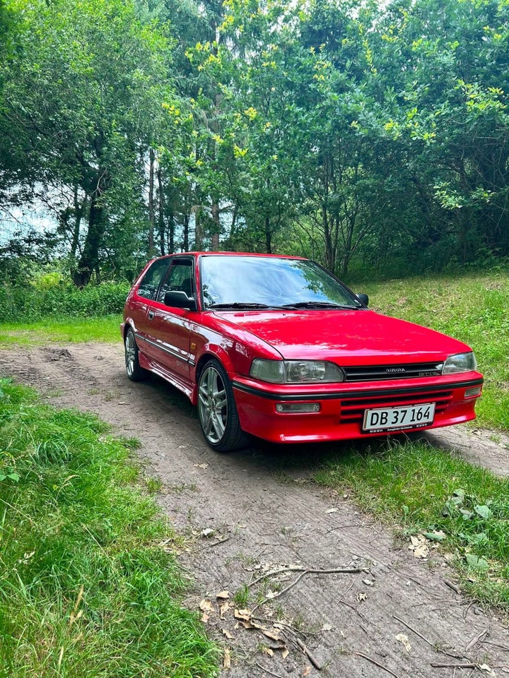 Toyota Corolla 1,6 XL 3d