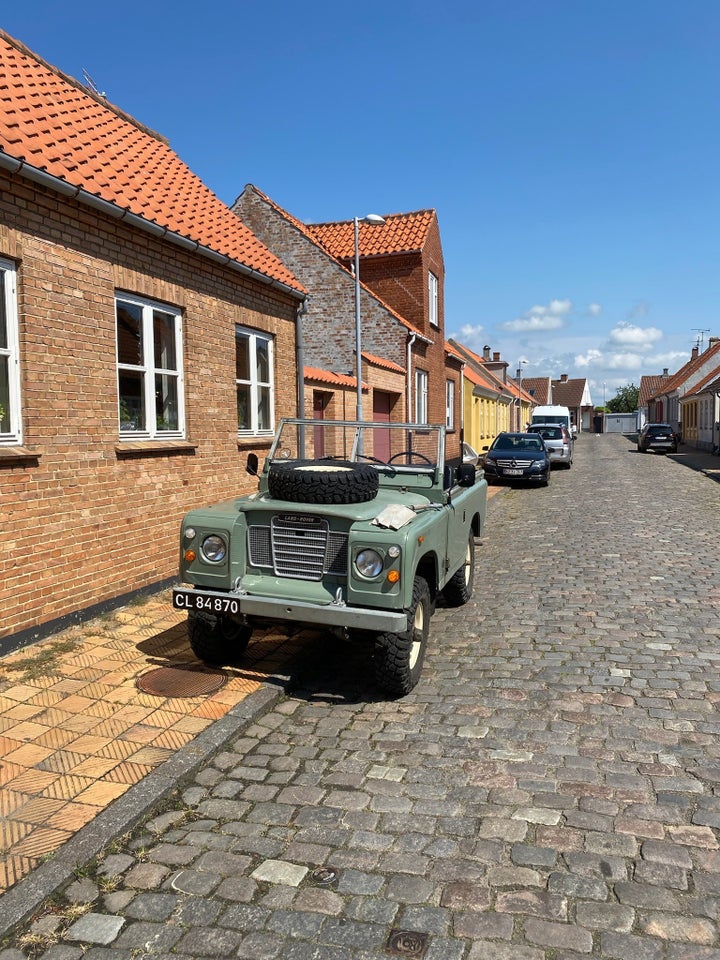 Land Rover Serie III 2,3 D 109" Hard Top 3d