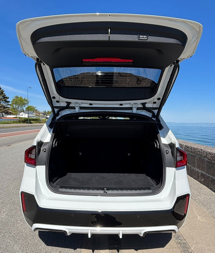 BMW iX1 eDrive20 Fully Charged M-Sport 5d