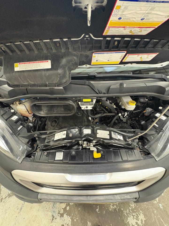 Peugeot Boxer 330 2,0 BlueHDi 130 L2H2 Premium