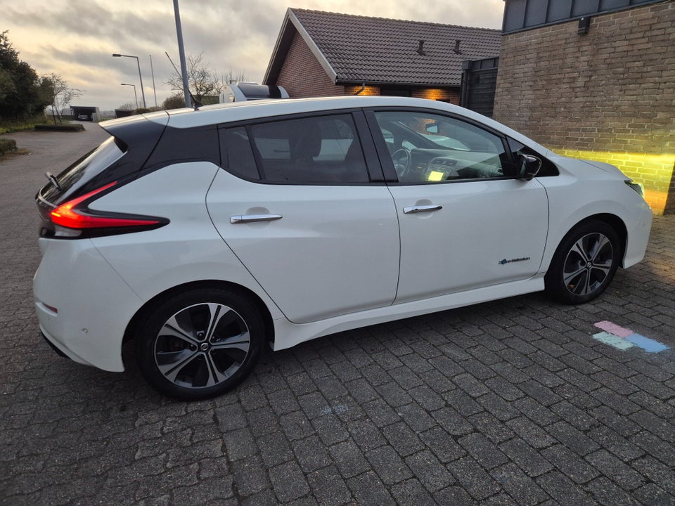Nissan Leaf 40 Tekna 5d