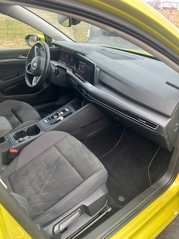 VW Golf VIII 1,4 eHybrid DSG 5d