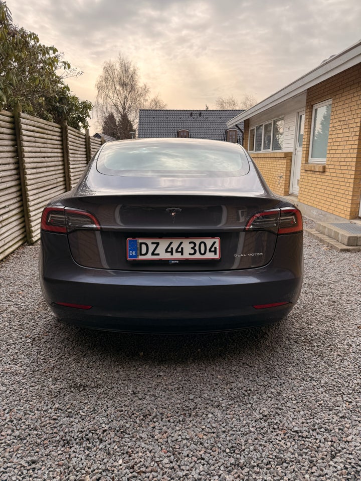 Tesla Model 3 Long Range AWD 4d