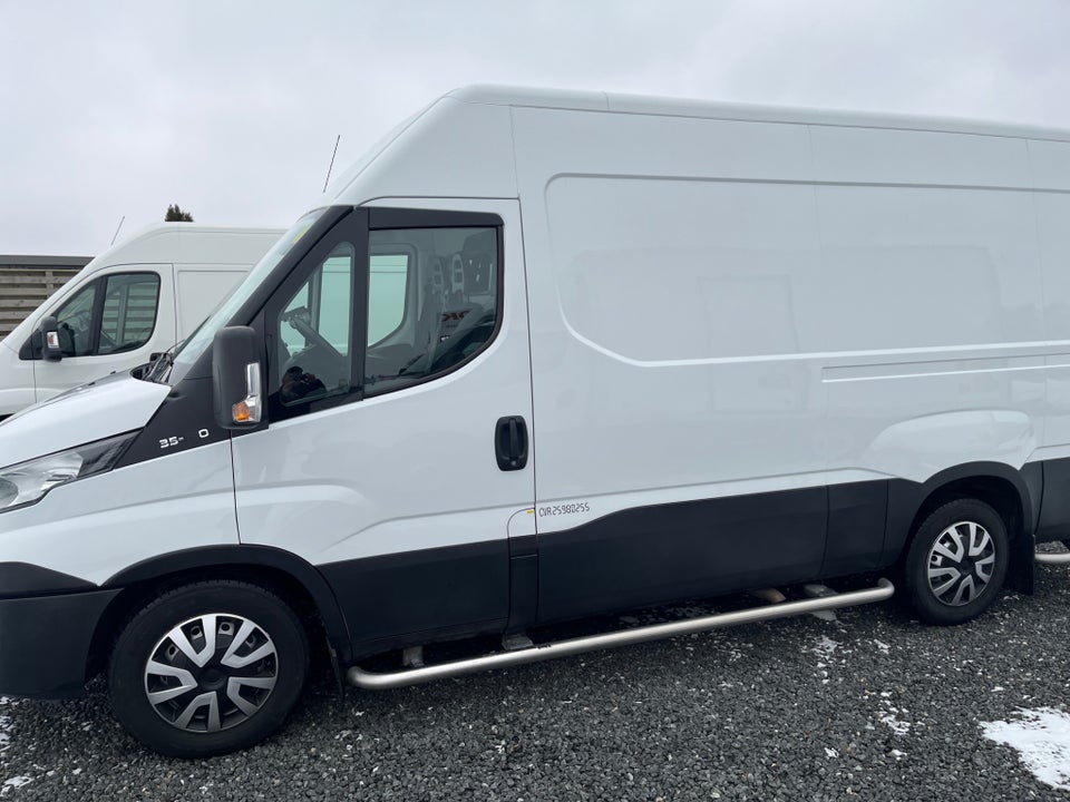 Iveco Daily 35S13 2,8 TDi Kassevogn