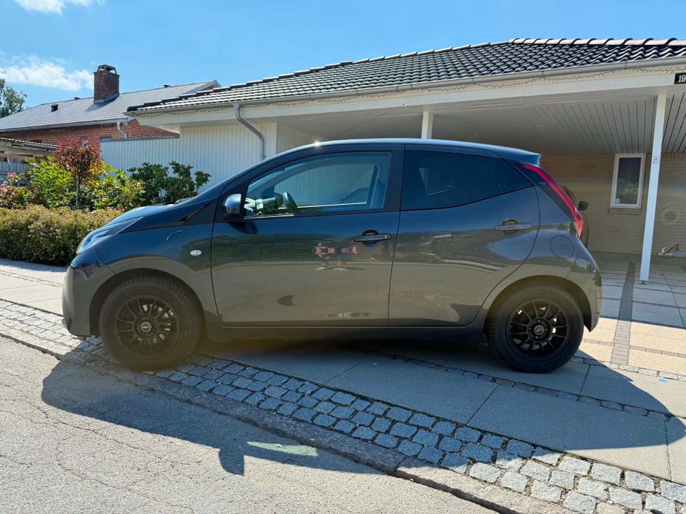 Toyota Aygo 1,0 VVT-i x-pose 5d