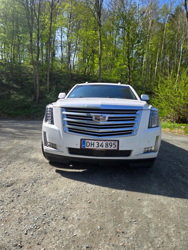 Cadillac Escalade 6,2 V8 ESV Platinum aut. 7prs 5d
