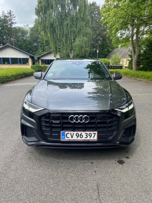 Audi Q8 50 TDi S-line quattro Tiptr. 5d