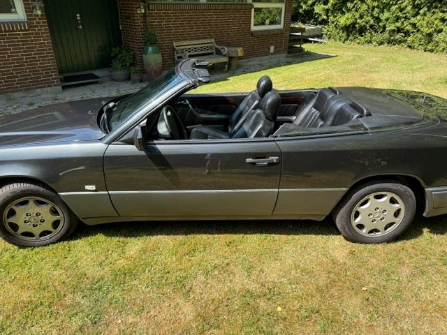 Mercedes E200 2,0 Cabriolet 2d